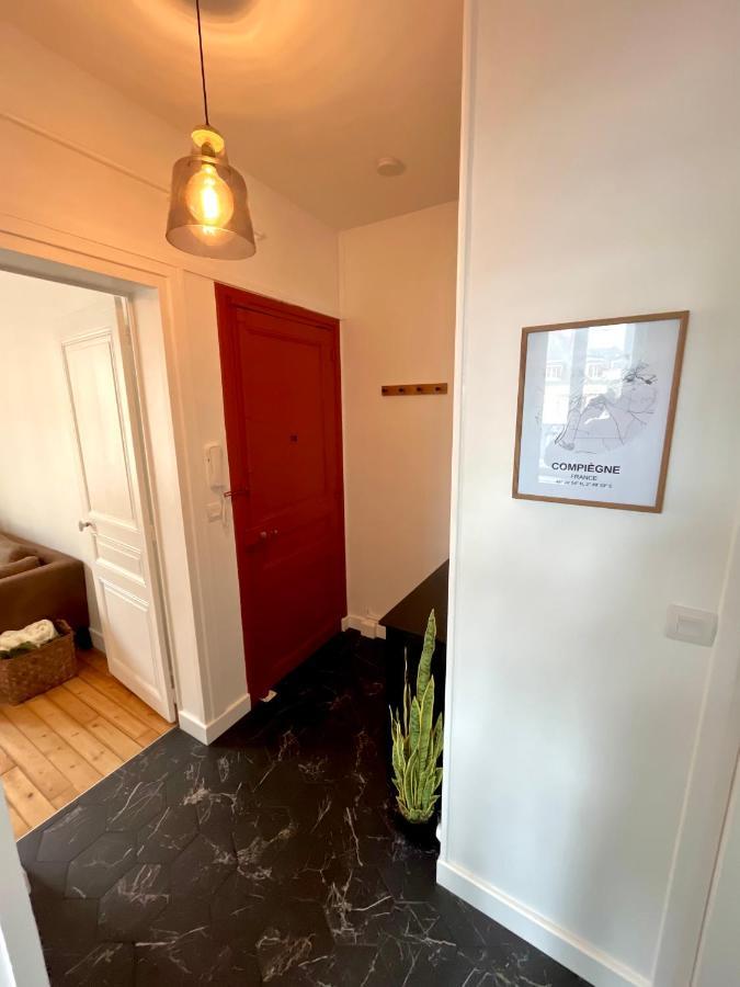 Appartement Entier En Plein Coeur Du Centre Ville Compiègne Exterior foto